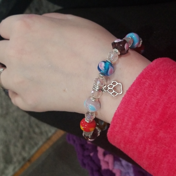 Paw Print Bracelet - Picture 7 of 7